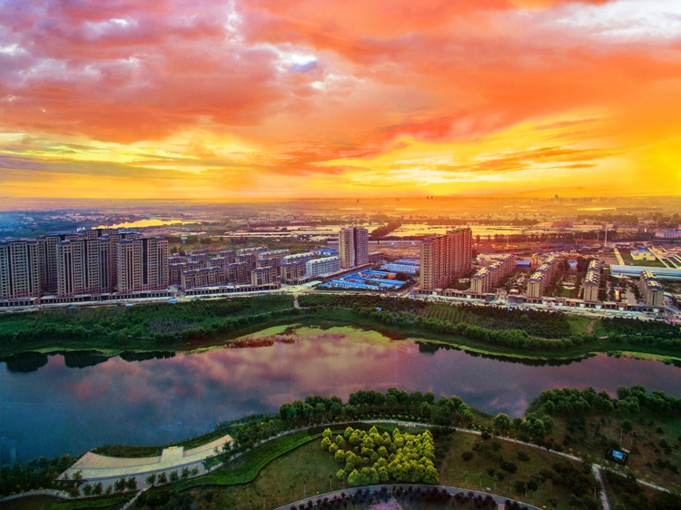 旭日东升1-何平-13043333964.jpg 旭日东升1-何平-13043333964.jpg